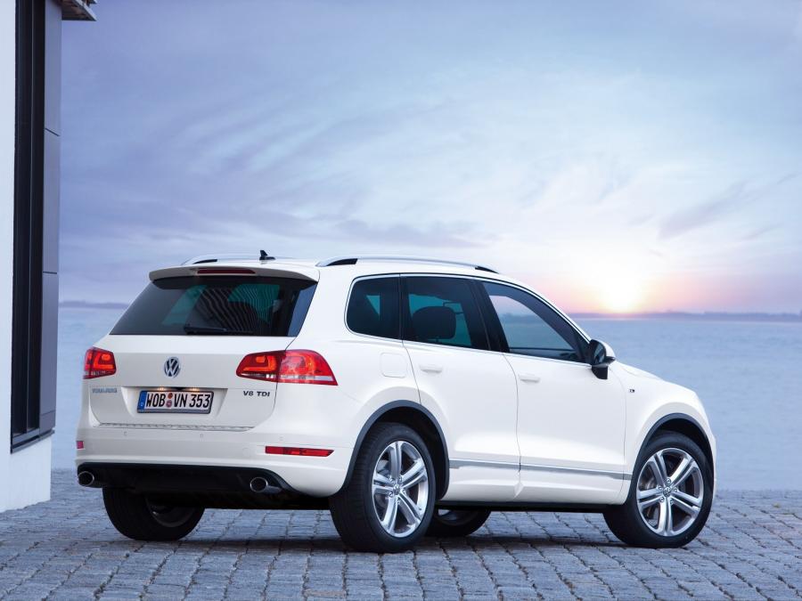  Volkswagen Touareg V8 TDi R-Line 2011 года  (фото 4 из 7)